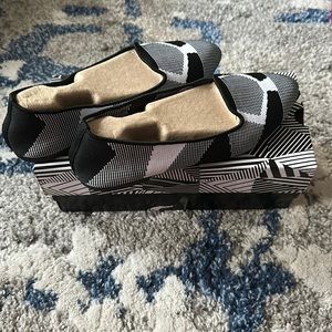 Cleo’s by Skechers Women’s Size 6.5